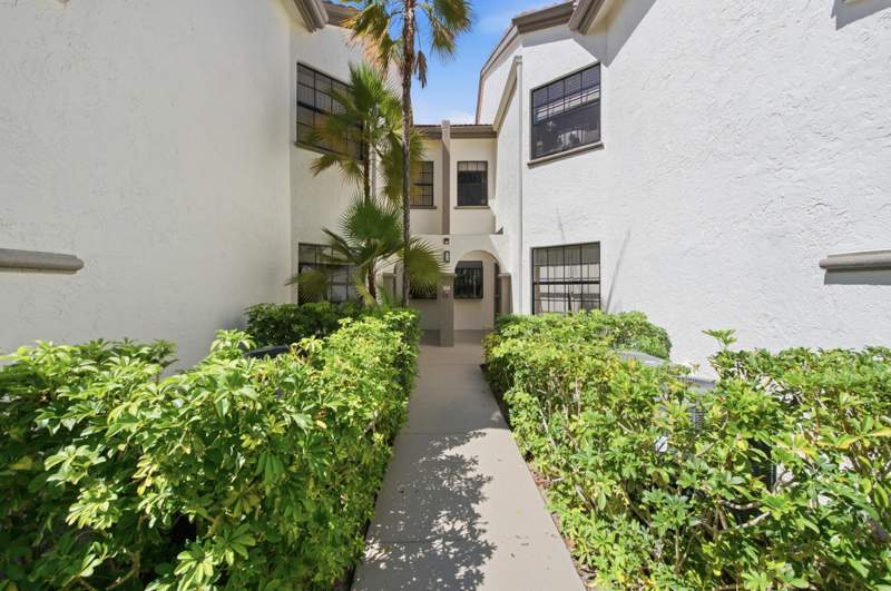 2 bedroom Condominium at 5219 Europa Drive #E, Carrara Village Condo, Boynton Beach — photo 4