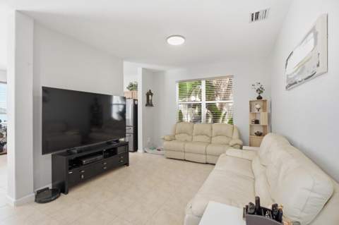 991 NW Leonardo Circle, Port St. Lucie FL - photo 15 of 50