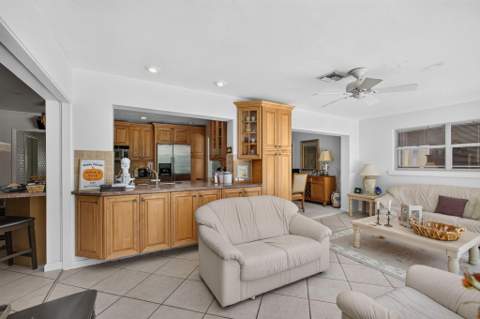 4126 Hickory Drive, Palm Beach Gardens FL - photo 19 of 65