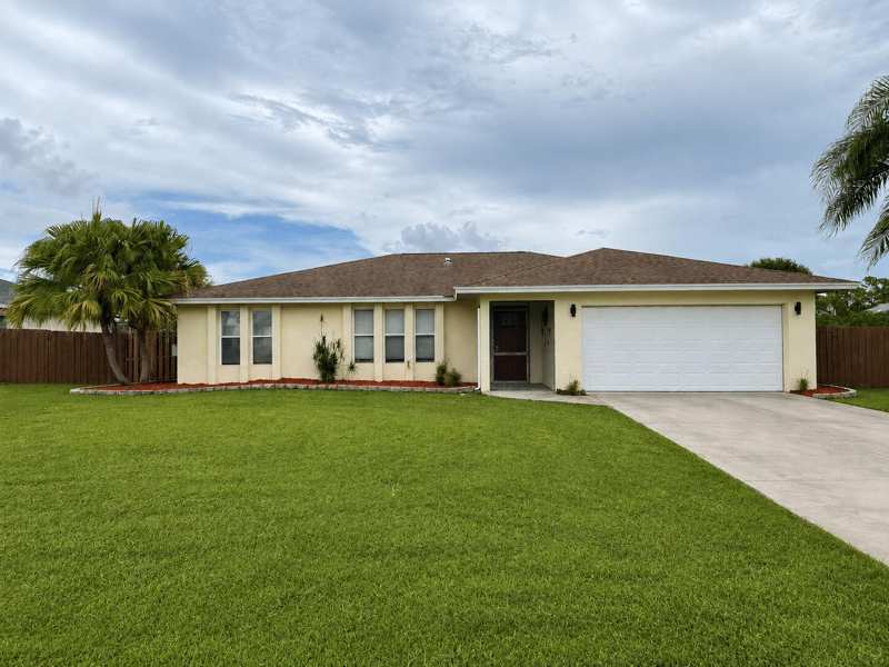 3 bedroom Single Family Residence at 991 SE Brookedge Avenue, Port St Lucie Sec 03, Port St. Lucie — photo 1