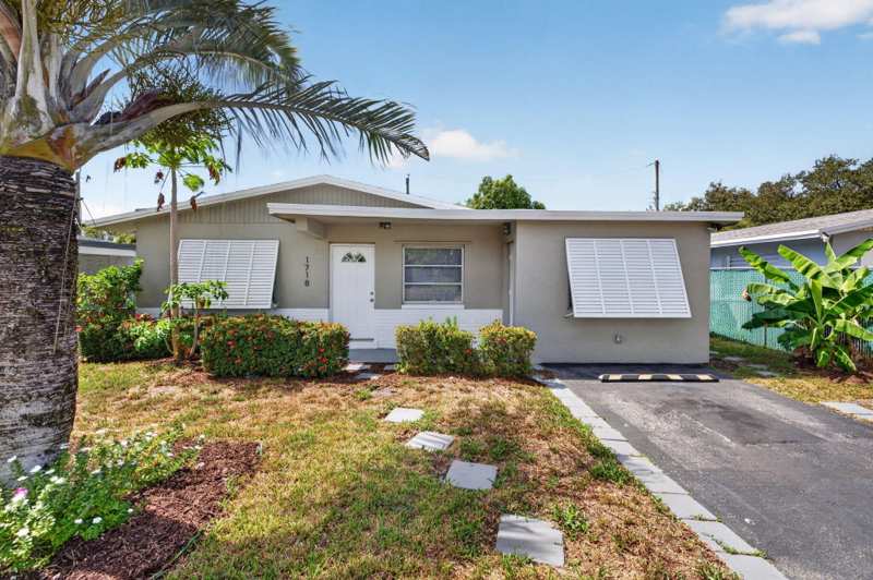 3 bedroom Single Family Residence at 1718 NW 7th Street, Lincoln Park First Add, Fort Lauderdale — photo 1