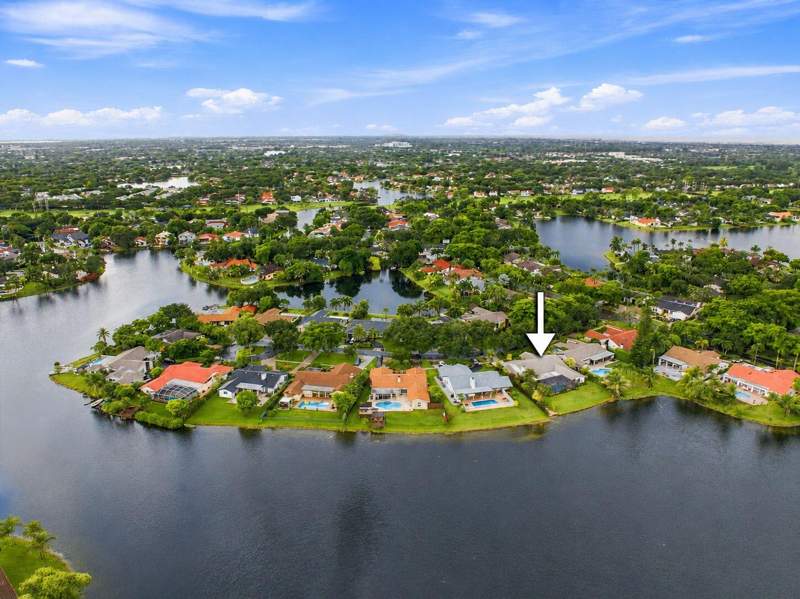 4 bedroom Single Family Residence at 11613 Sunfish Way, Stonebridge Phase 1, Cooper City — photo 4