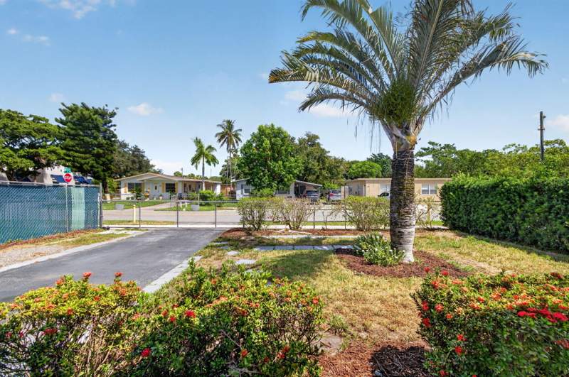 3 bedroom Single Family Residence at 1718 NW 7th Street, Lincoln Park First Add, Fort Lauderdale — photo 2