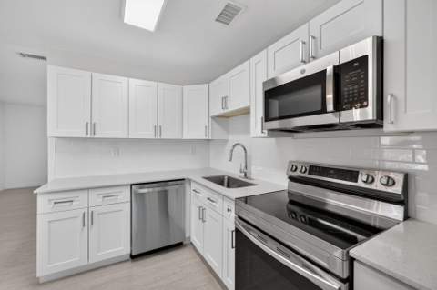 1718 NW 7th Street, Fort Lauderdale FL - photo 7 of 15
