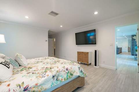 2401 NE 33rd Street, Lighthouse Point FL - photo 15 of 45