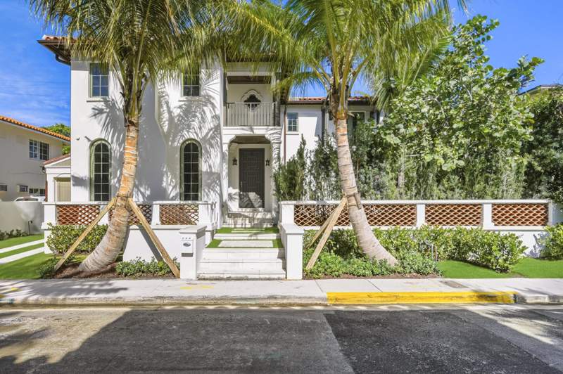 4 bedroom Single Family Residence at 259 Oleander Avenue, Erbs Daisy E Add, Palm Beach — photo 3