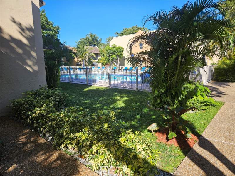 2 bedroom Condominium at 959 SE 2nd Avenue #117, Deerfield Pines North Condo, Deerfield Beach — photo 2