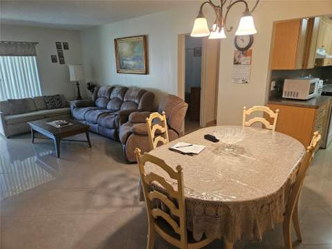 959 SE 2nd Avenue #117, Deerfield Beach FL - photo 16 of 45