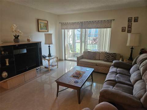959 SE 2nd Avenue #117, Deerfield Beach FL - photo 18 of 45