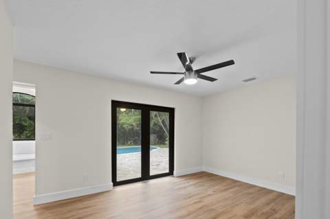 2749 Park Drive, Lake Worth FL - photo 9 of 24