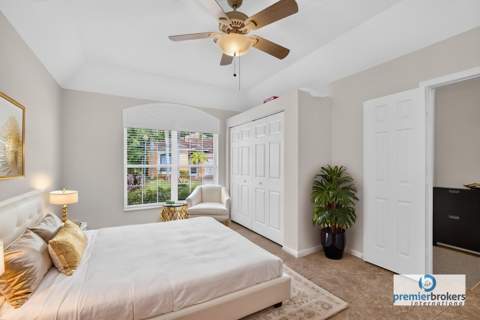 8058 Via Hacienda, Riviera Beach FL - photo 14 of 100