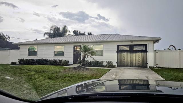 528 SW RYAN Avenue