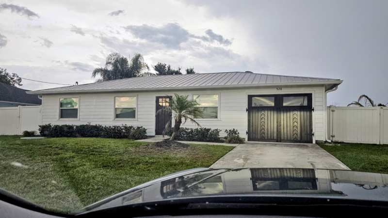 3 bedroom Single Family Residence at 528 SW Ryan Avenue, Port St Lucie Section 34, Port St. Lucie — photo 1