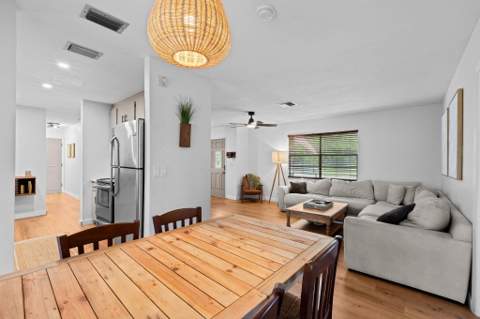 1292 SE Mendavia Avenue, Port St. Lucie FL - photo 9 of 58