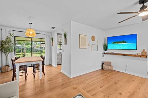 1292 SE Mendavia Avenue, Port St. Lucie FL - photo 16 of 58