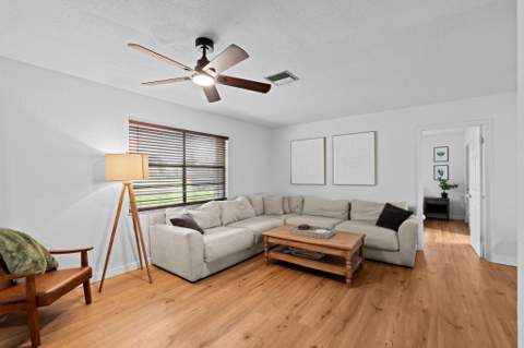 1292 SE Mendavia Avenue, Port St. Lucie FL - photo 17 of 58
