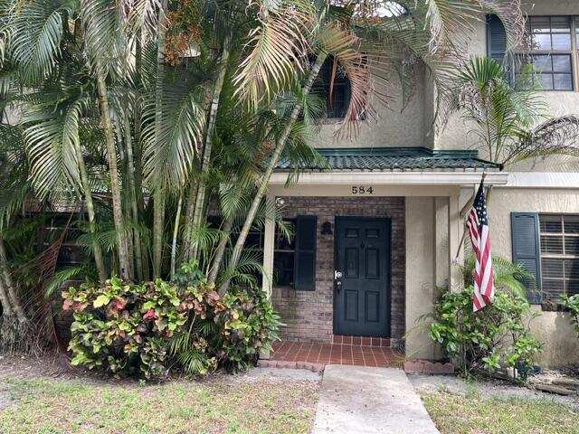 2 bedroom Townhouse at 584 Westree Lane #584, Village Townhouses-Jacaranda, Plantation — photo 1