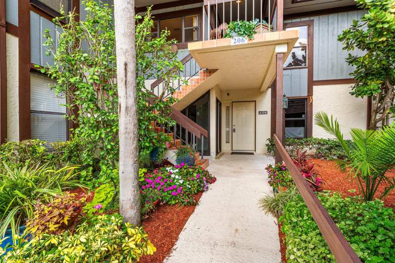 3 bedroom Condominium at 13329 Polo Club Road #206, La Quinta Condo, Wellington — photo 1