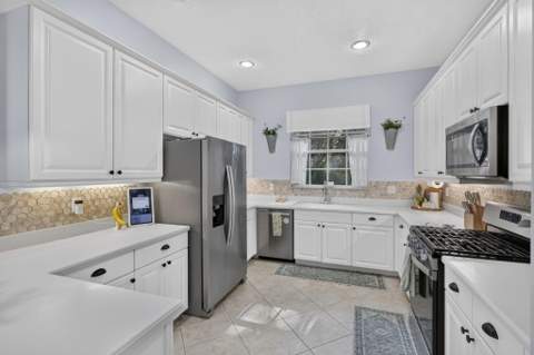 42 Stoney Drive, Palm Beach Gardens FL - photo 13 of 64