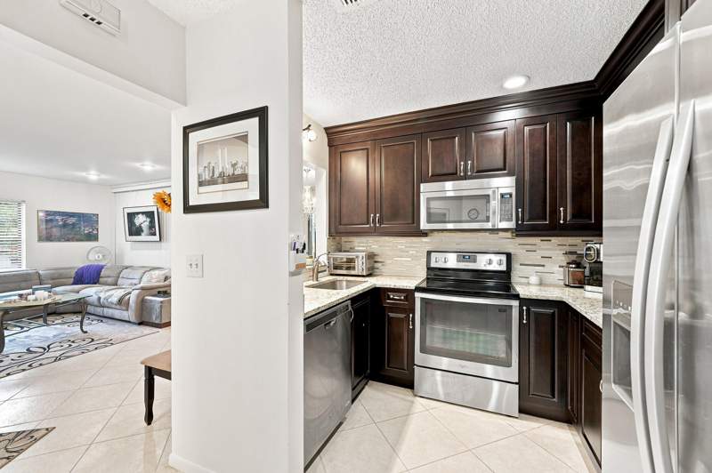 2 bedroom Condominium at 5450 Verona Drive #H, Alexandra Village / Platina, Boynton Beach — photo 3