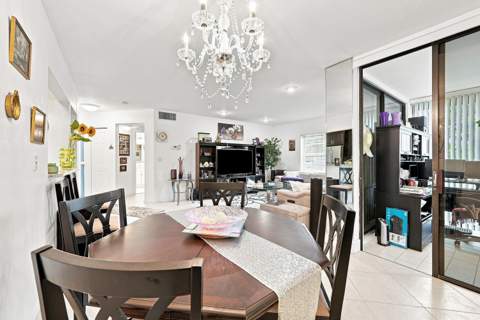 5450 Verona Drive #H, Boynton Beach FL - photo 10 of 47