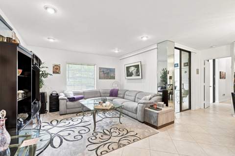 5450 Verona Drive #H, Boynton Beach FL - photo 12 of 47