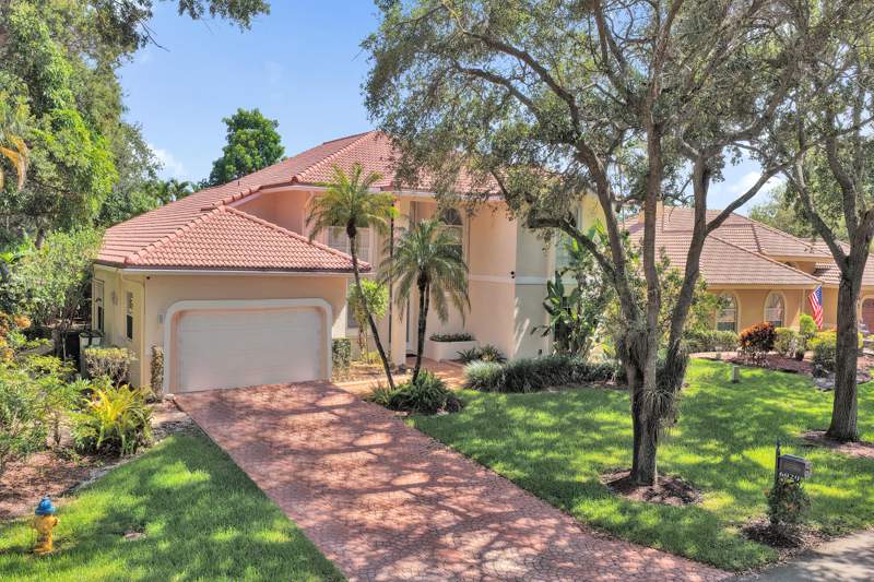 4 bedroom Single Family Residence at 6020 NW 61st Manor, Countrys Point, Parkland — photo 2