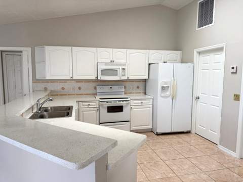 2109 SE Genoa Street, Port St. Lucie FL - photo 7 of 15