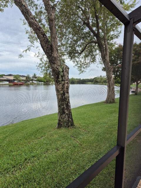 1273 NW 122nd Terrace, Pembroke Pines FL - photo 7 of 20