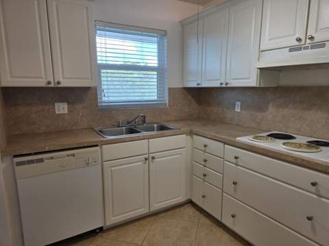 6600 Royal Palm Boulevard #304B, Margate FL - photo 6 of 20