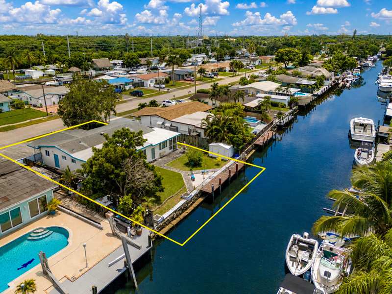 3 bedroom Single Family Residence at 4521 SW 42nd Terrace, Tropical Haven, Dania Beach — photo 1