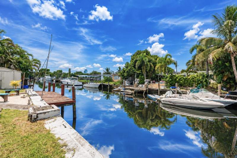 3 bedroom Single Family Residence at 4521 SW 42nd Terrace, Tropical Haven, Dania Beach — photo 2