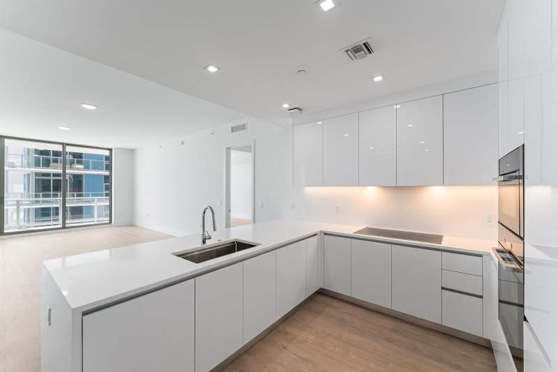 2 bedroom Condominium at 220 Lake Shore Drive #1219, Nautilus 220 Condo, Lake Park — photo 4