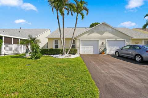 2543 SE Tropical E Circle, home for sale in Port St. Lucie 34952