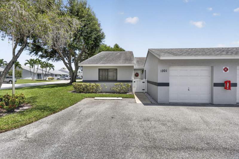 3 bedroom Villa at 2641 Gately Drive #1301, Arbours Of The Palm Beaches Condo, West Palm Beach — photo 2