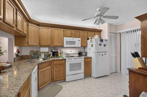 2641 Gately Drive #1301, West Palm Beach FL - photo 20 of 51