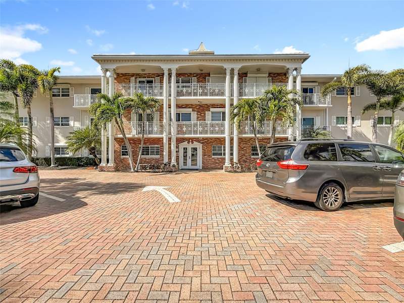 2 bedroom Condominium at 1198 Hillsboro Mile #334, Hillsboro Imperial Apts Condo, Hillsboro Beach — photo 4