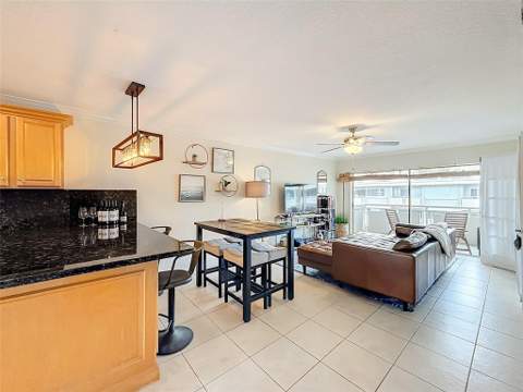 1198 Hillsboro Mile #334, Hillsboro Beach FL - photo 11 of 61