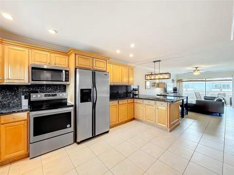 1198 Hillsboro Mile #334, Hillsboro Beach FL - photo 15 of 61