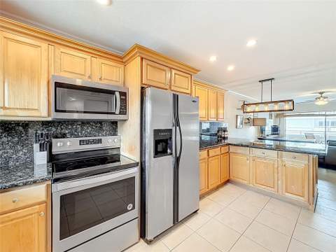1198 Hillsboro Mile #334, Hillsboro Beach FL - photo 16 of 61
