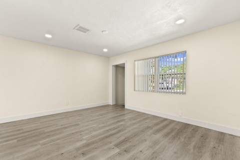 205 N 21st Street, Fort Pierce FL - photo 9 of 26