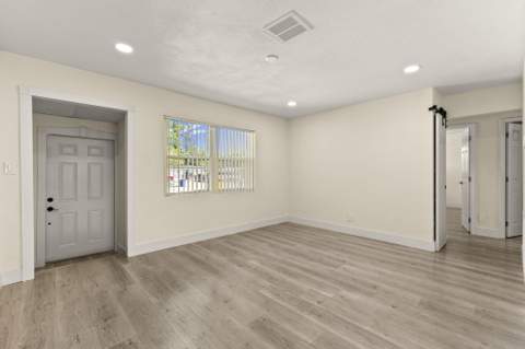 205 N 21st Street, Fort Pierce FL - photo 10 of 26