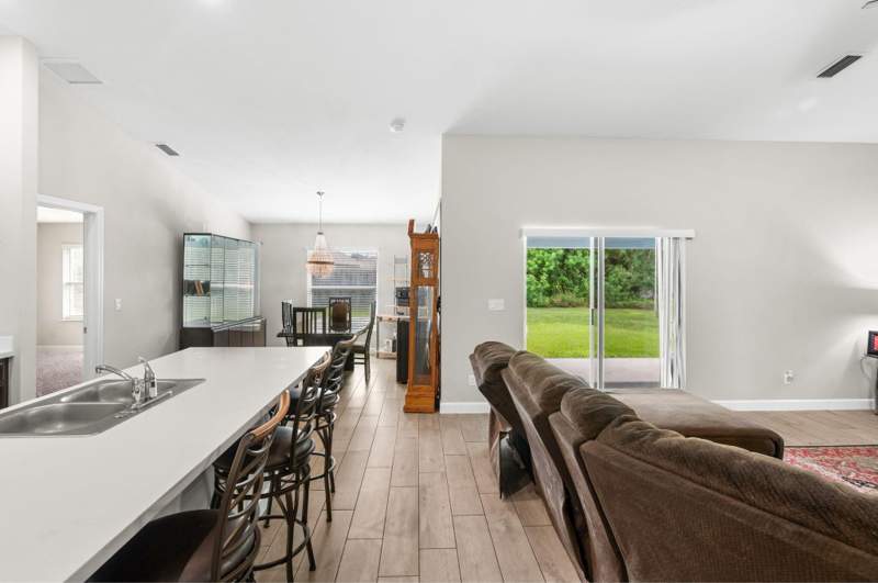 4 bedroom Single Family Residence at 936 SW Harvard Road, Port St Lucie Section 12, Port St. Lucie — photo 5