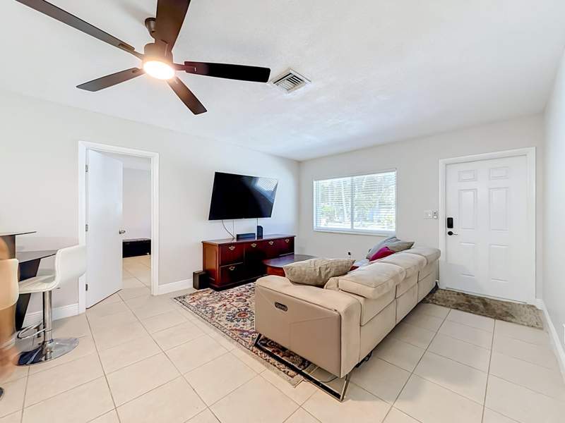 5 bedroom Single Family Residence at 3801 NE 4th Avenue, Tallman Pines 2nd Sec, Pompano Beach — photo 4