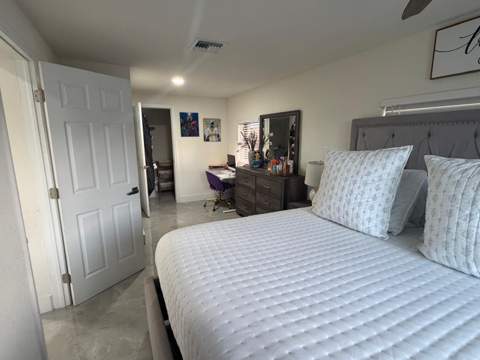 1038 Macy Street, West Palm Beach FL - photo 9 of 23