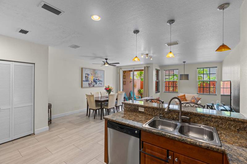 3 bedroom Townhouse at 213 Las Brisas Circle, Las Brisas, Sunrise — photo 3