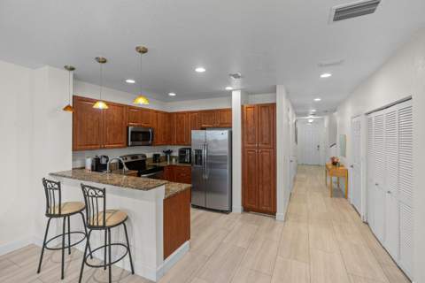 213 Las Brisas Circle, Sunrise FL - photo 12 of 70
