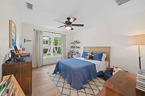 215 Golfview Drive, Tequesta FL - photo 21 of 23