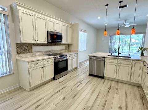 625 Venetto Court, Port St. Lucie FL - photo 12 of 46