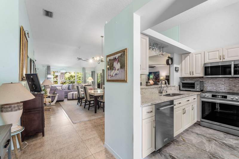 3 bedroom Single Family Residence at 3007 Casa Rio Court, Woodbine Par C, Palm Beach Gardens — photo 4